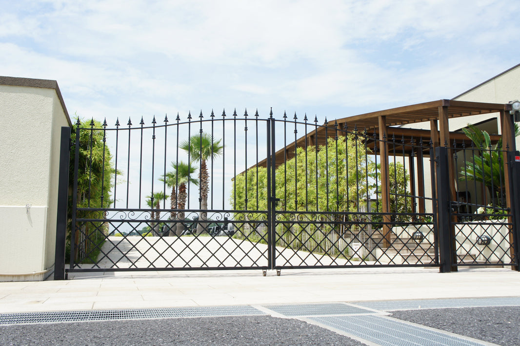 【家の「顔」の格上げ】なぜ、こだわりを持つ人が「オーダーメイド門扉」を選ぶのか？