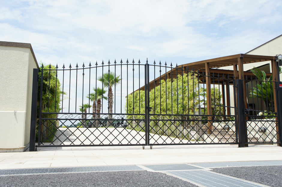 【家の「顔」の格上げ】なぜ、こだわりを持つ人が「オーダーメイド門扉」を選ぶのか？