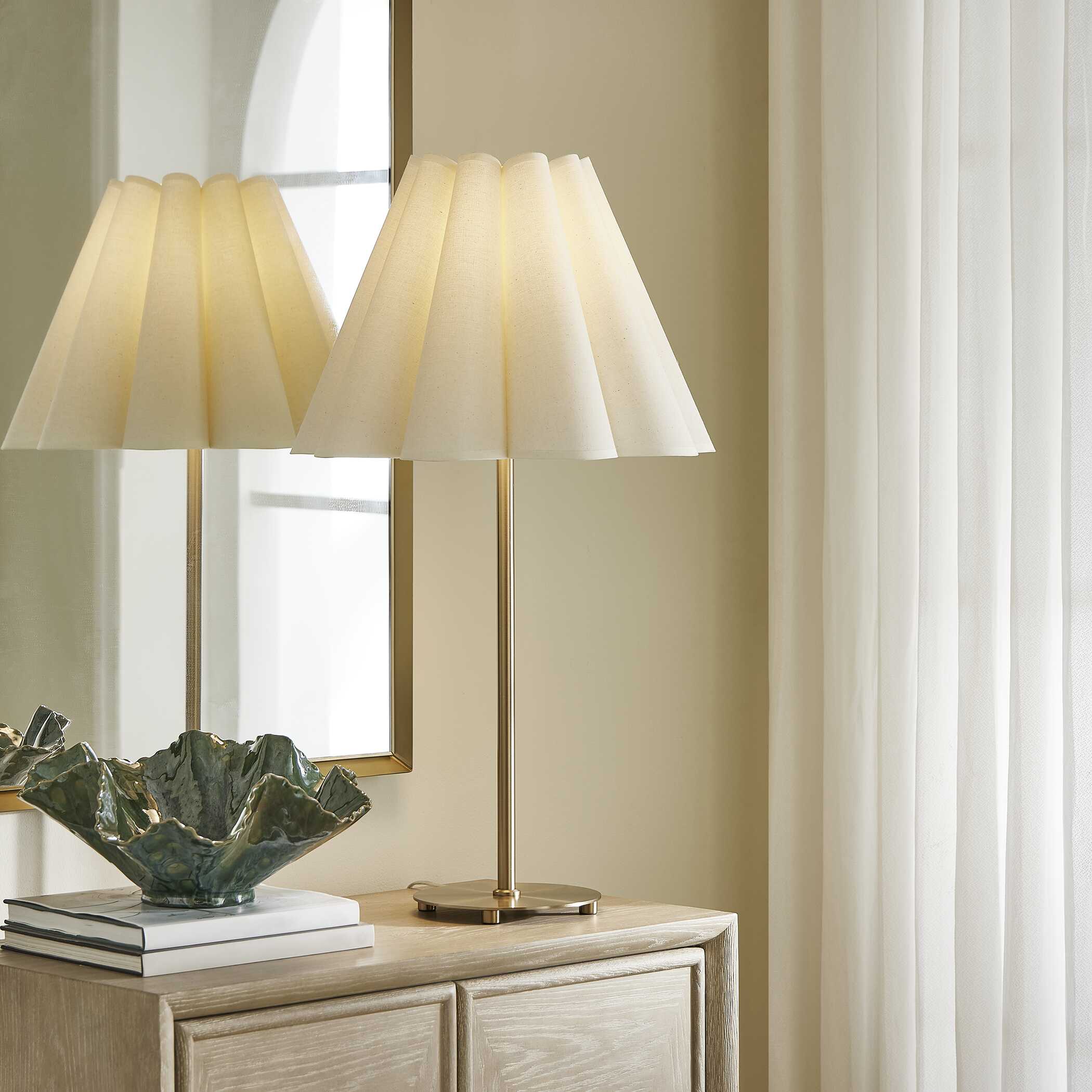 UTTERMOST社製 Lilabetテーブルランプ UTT-30539-1 - マストレ海外事業